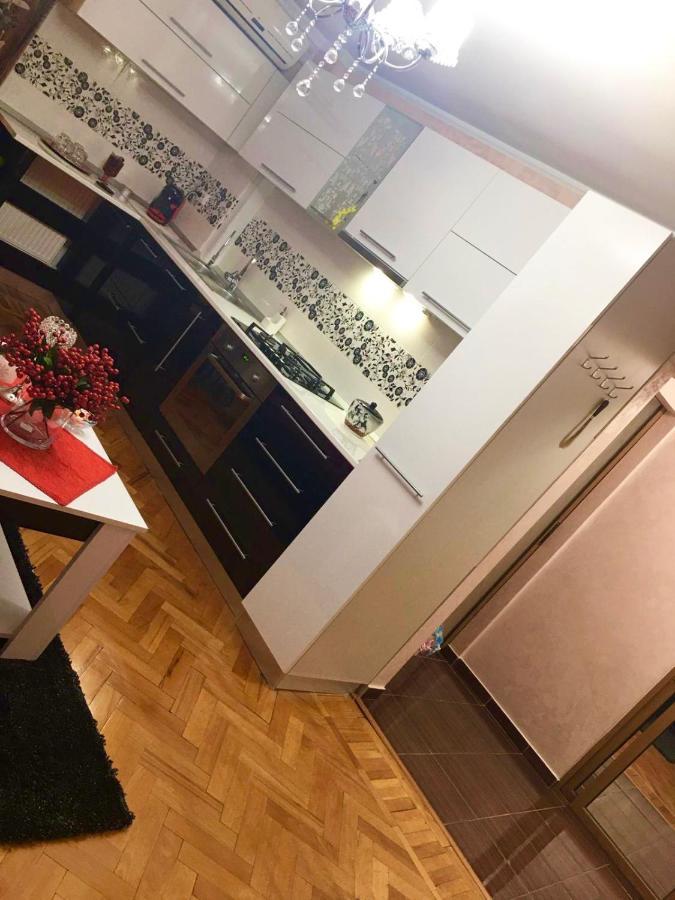 Tribunal Apartament Langa Faleza Dunarii Brăila Buitenkant foto